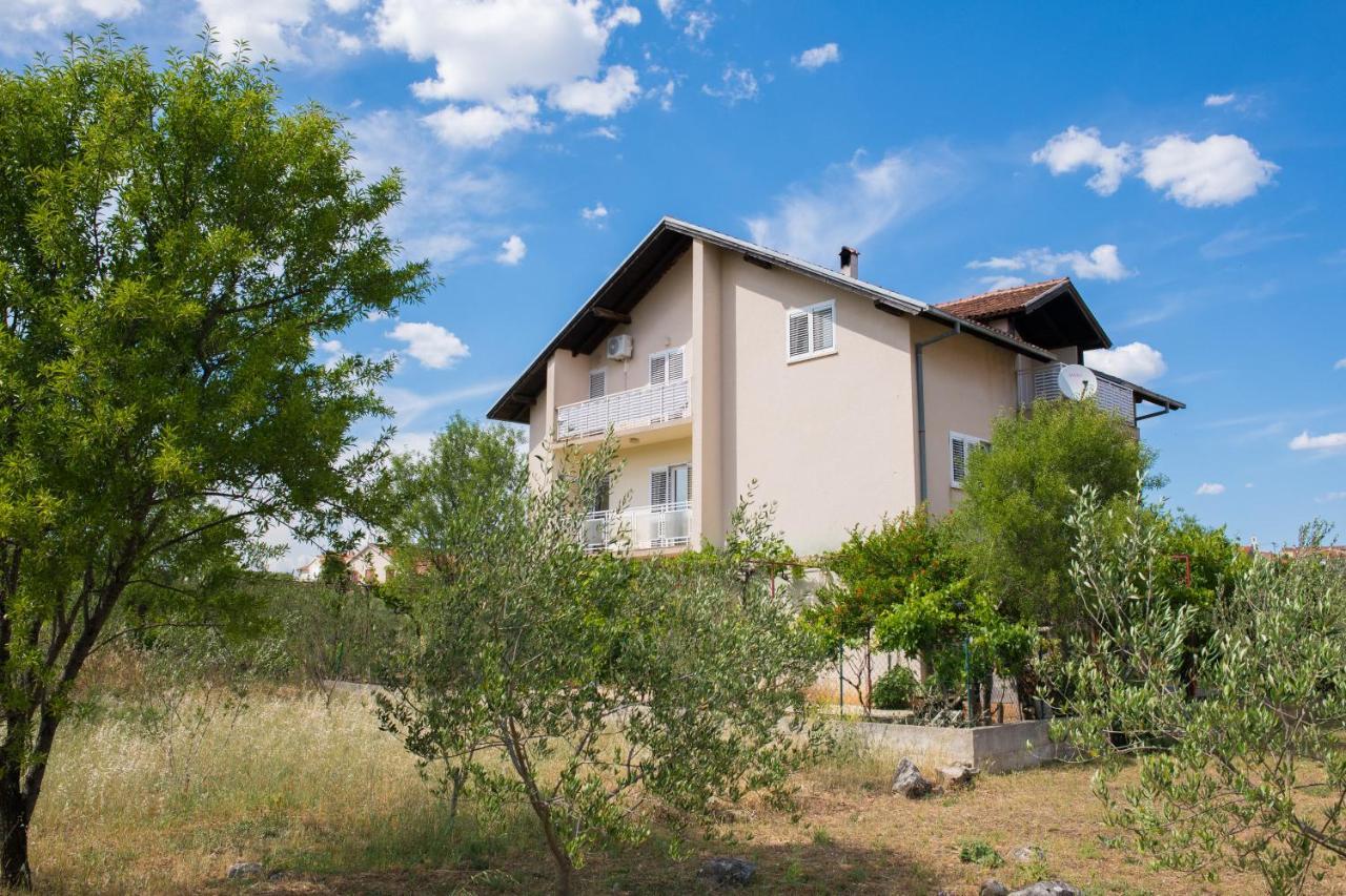 Apartment Dalmatien Raslina エクステリア 写真